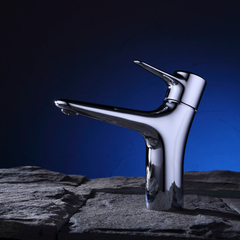 Single Hole Brass Cold and Hot Water Bathroom Faucet