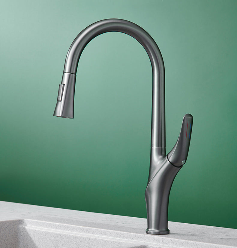 Küchenarmatur mit Pull-Down-Sprayer für heißes und kaltes Wasser aus massivem Messing