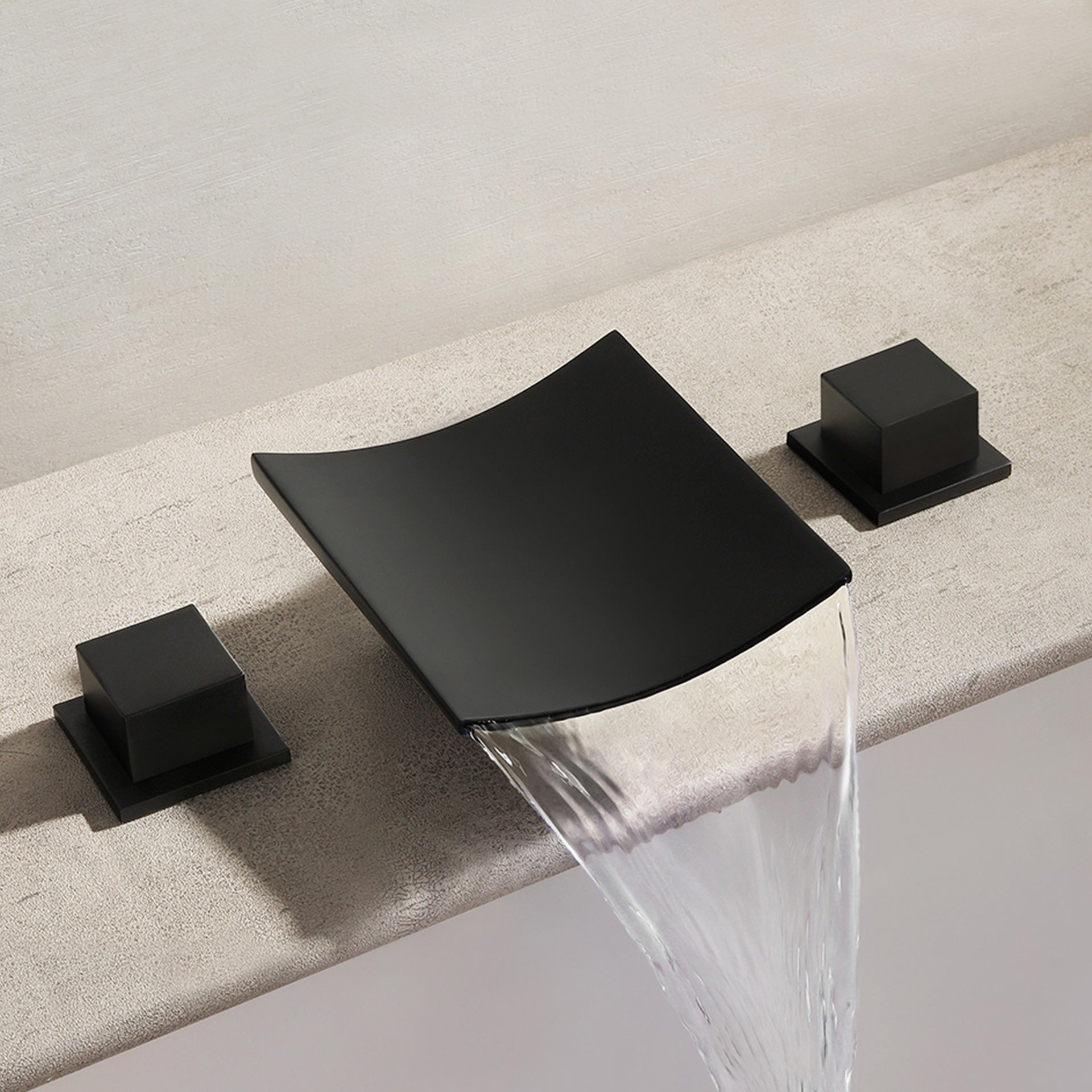 Wasserfall-Badezimmerarmaturen aus Messing mit 3 Löchern und 2 Griffen