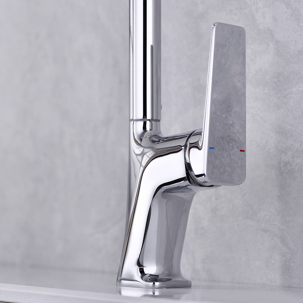 Brass Pulling and Retracting Kitchen Faucet with Hot and Cold Water