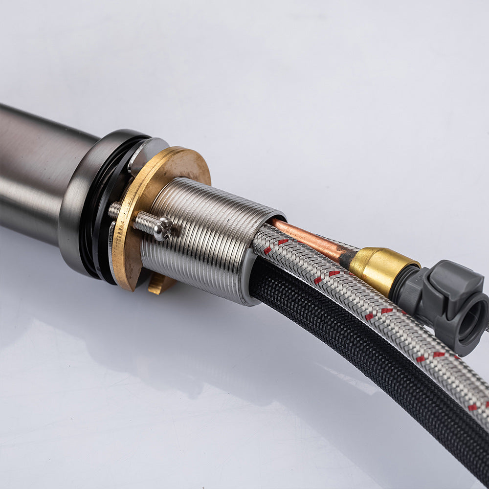 Brass Pulling and Retracting Kitchen Faucet with Hot and Cold Water