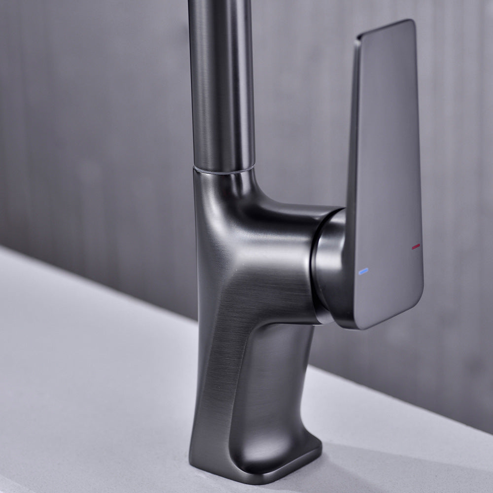 Brass Pulling and Retracting Kitchen Faucet with Hot and Cold Water