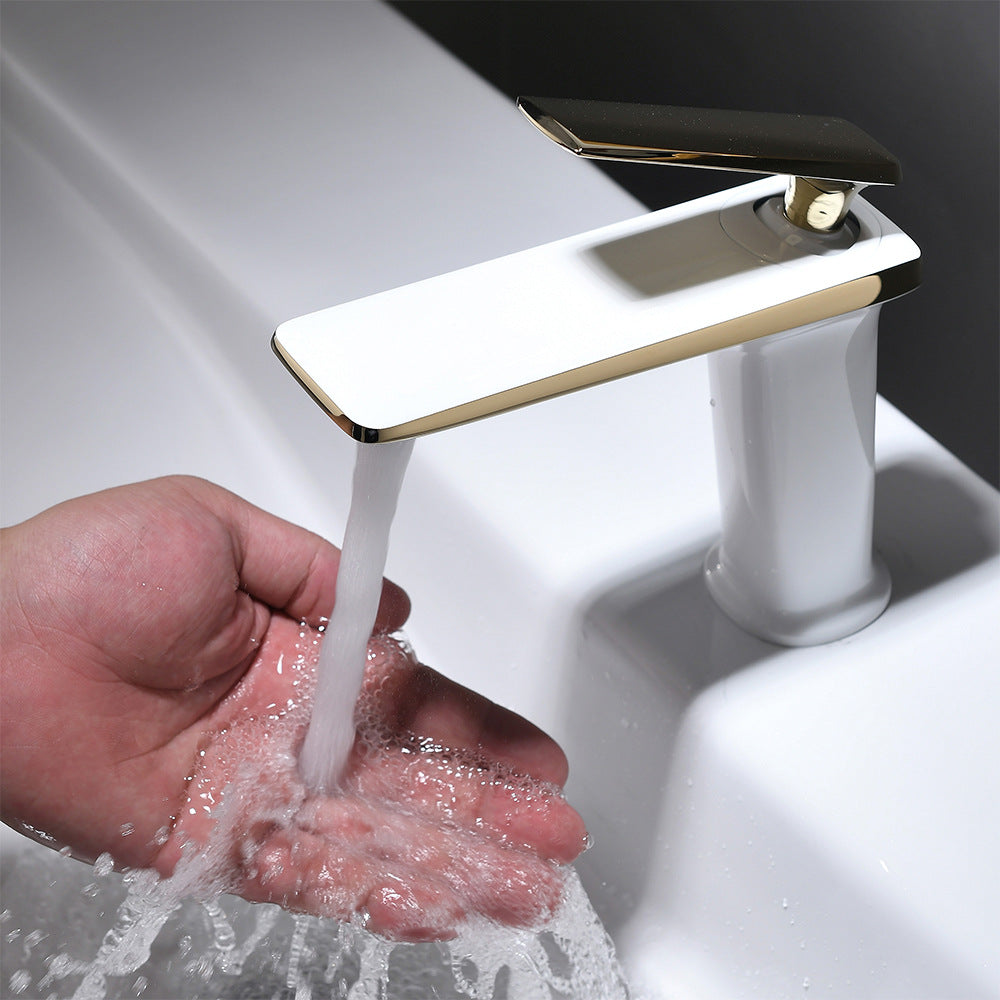 Modern Cold and Hot Single Handle Built-In Switch Bathroom Faucet