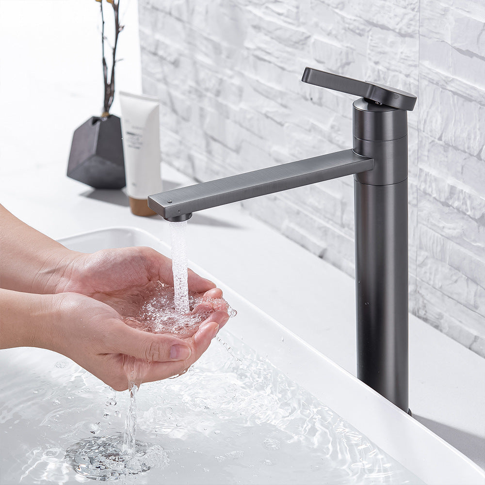 Brass Single-Handle Bathroom Sink Faucet