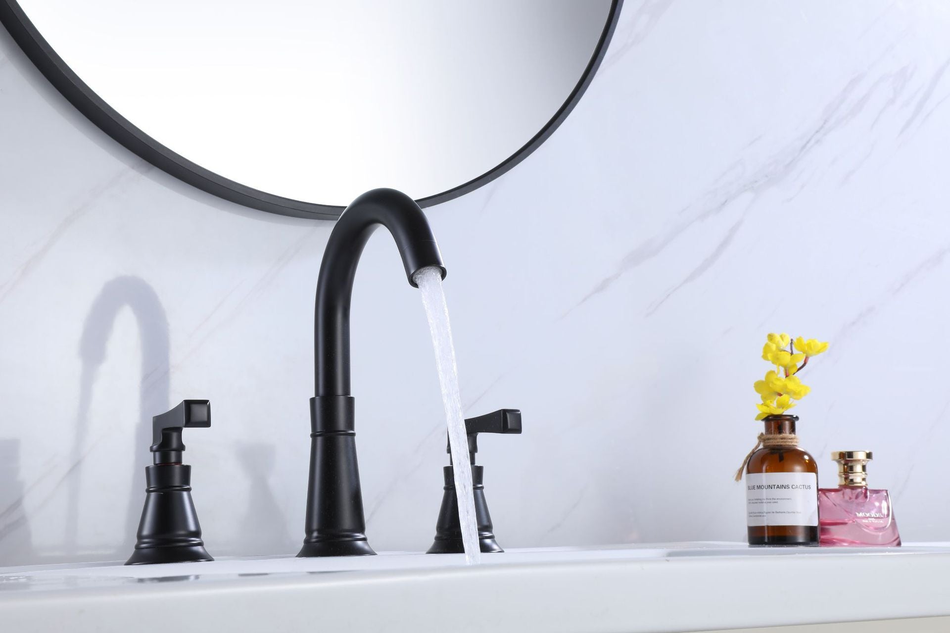 Full Brass Three Hole Faucet, Cold and Hot European Split Bathroom Faucet - Matte Black