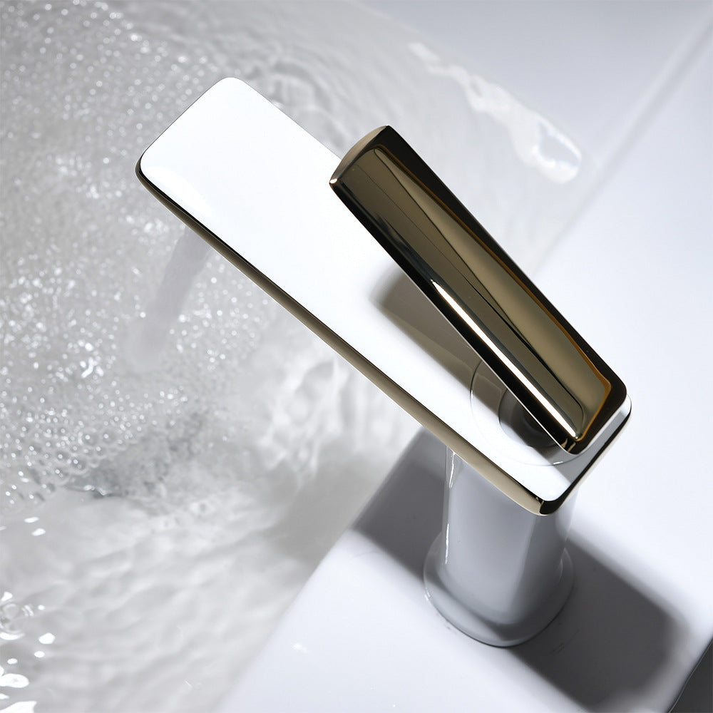 Modern Cold and Hot Single Handle Built-In Switch Bathroom Faucet