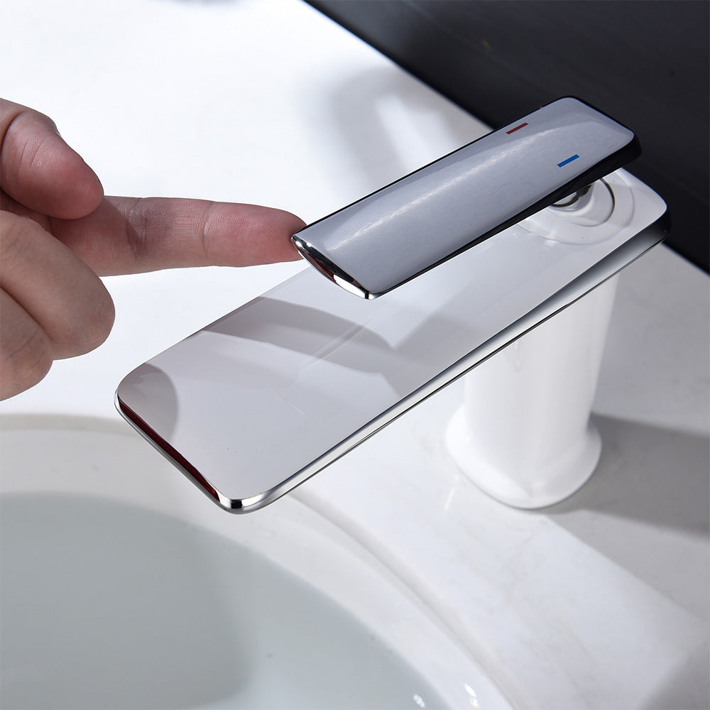 Modern Cold and Hot Single Handle Built-In Switch Bathroom Faucet