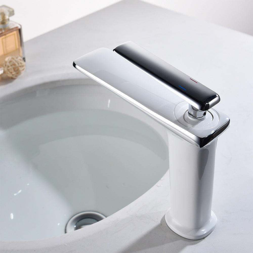 Modern Cold and Hot Single Handle Built-In Switch Bathroom Faucet