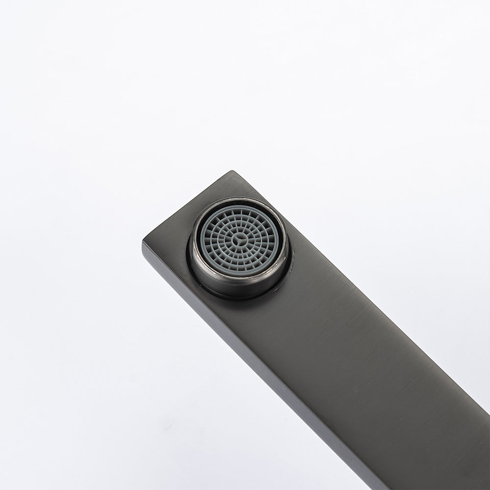 Brass Single-Handle Bathroom Sink Faucet