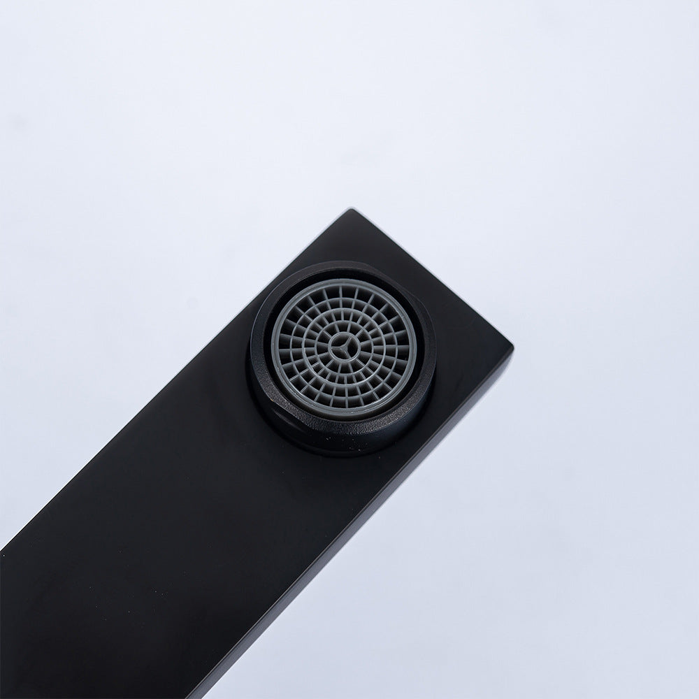 Brass Single-Handle Bathroom Sink Faucet