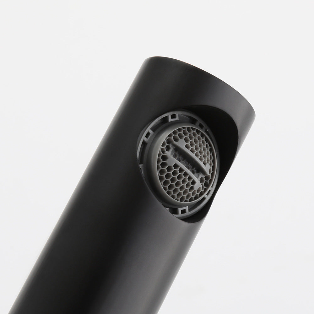 Brass Cylindrical Single Handle Hot and Cold Bathroom Basin Faucet