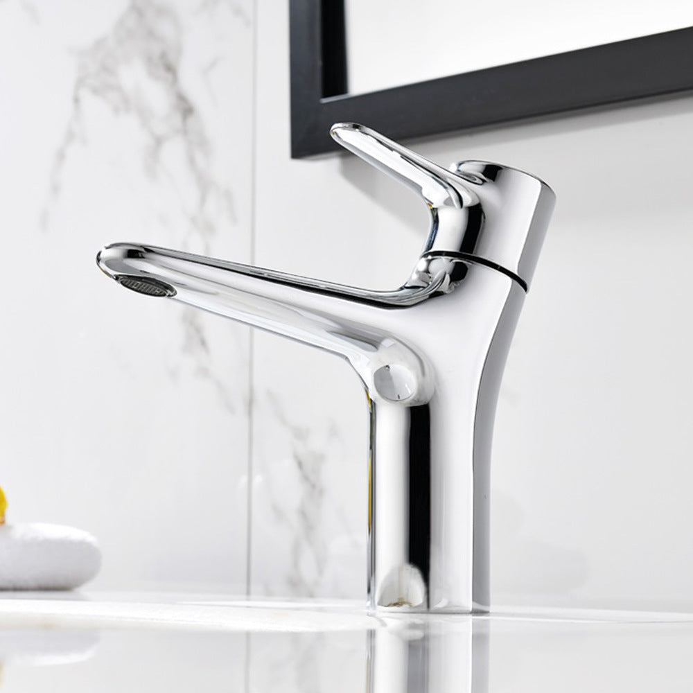 Single Hole Brass Cold and Hot Water Bathroom Faucet