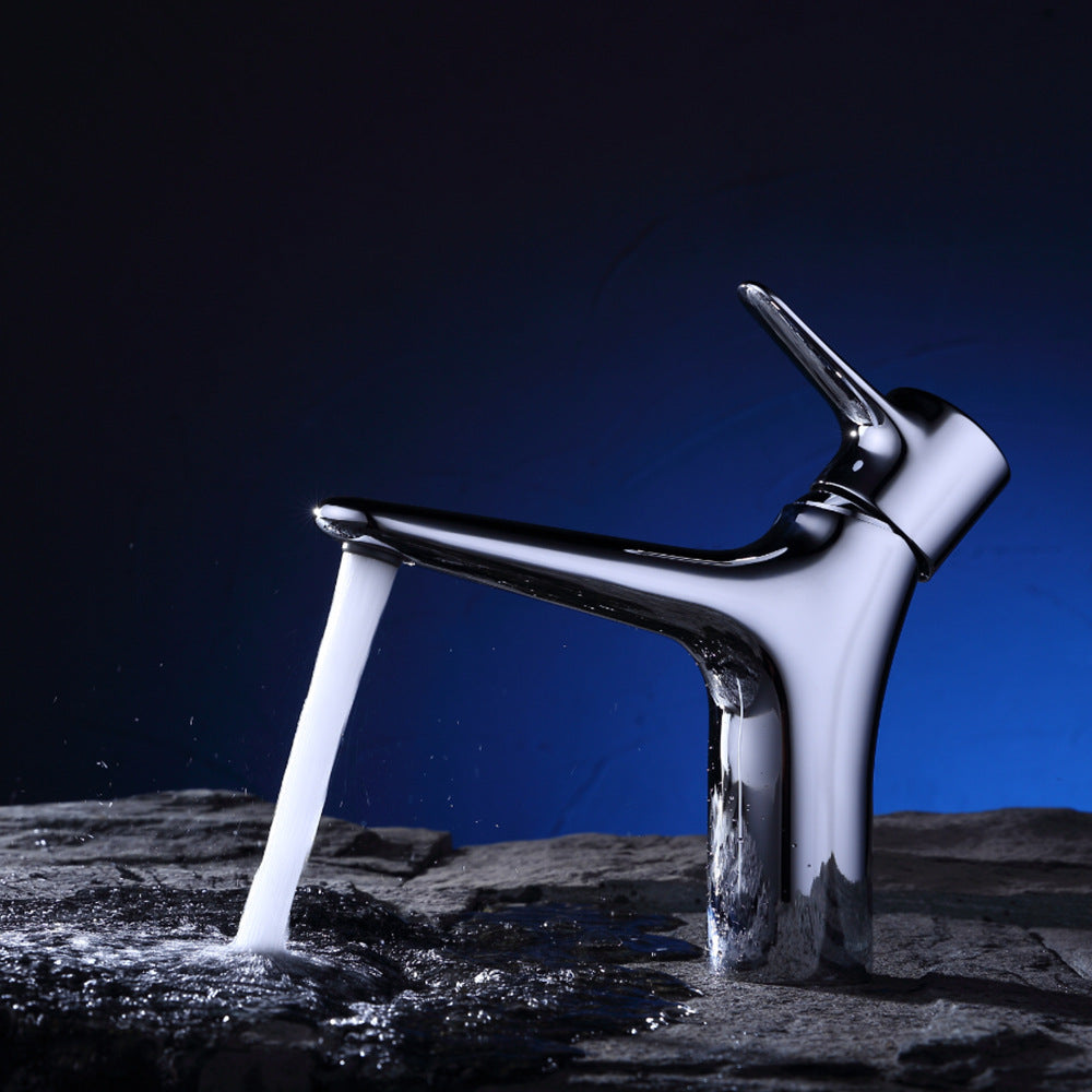 Single Hole Brass Cold and Hot Water Bathroom Faucet